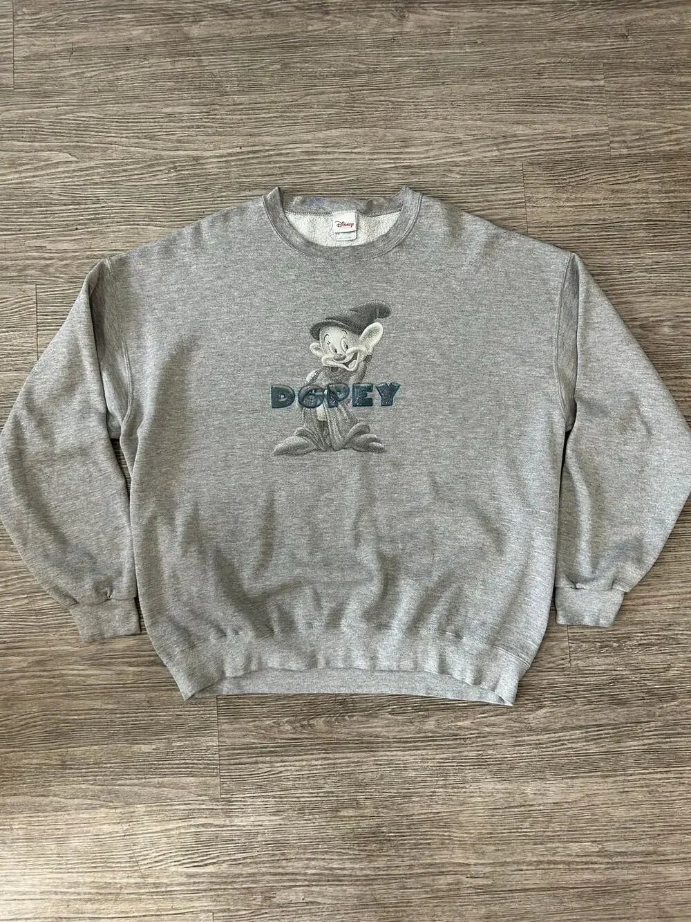 Vintage Disney Store Dopey Snow White Sweatshirt XXL Gray Embroidered Crewneck